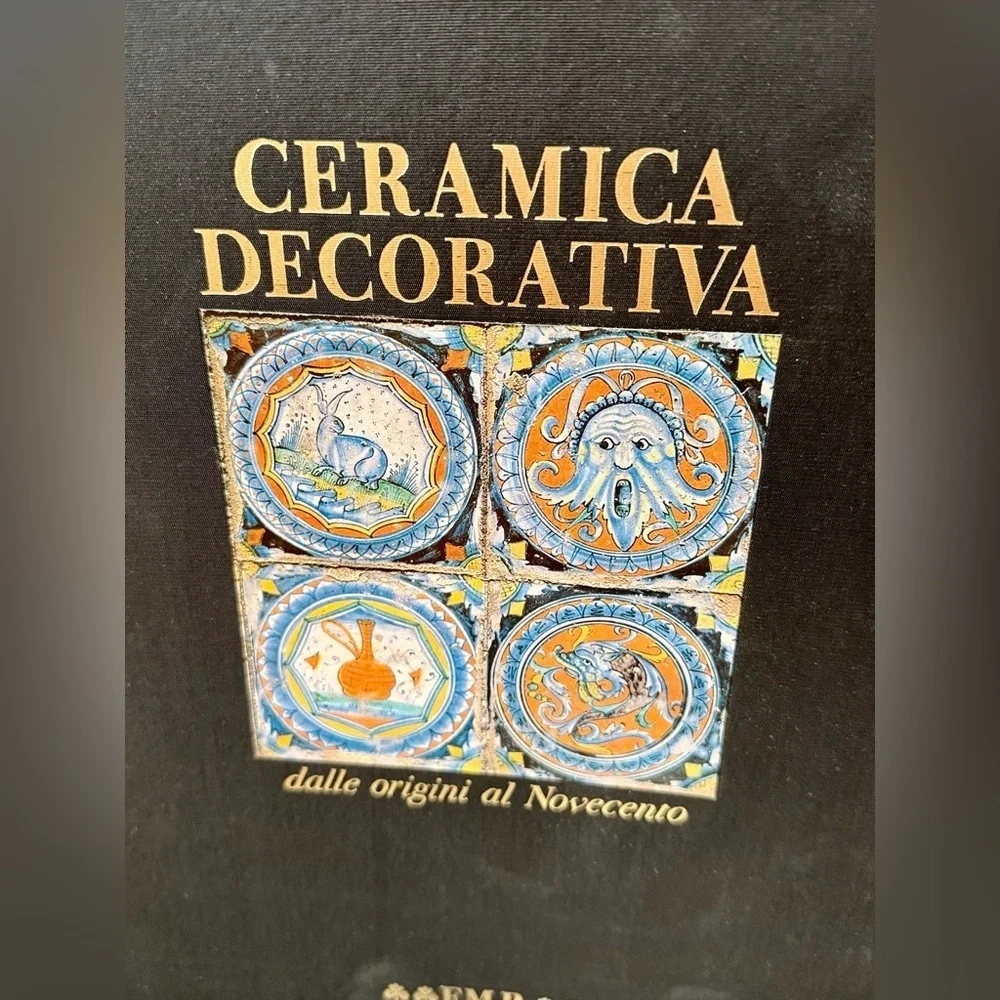 RARE Authenticated 1st Edition Ceramica Decorativa dalle origini al Novecento